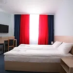 Czarna Perła 3*