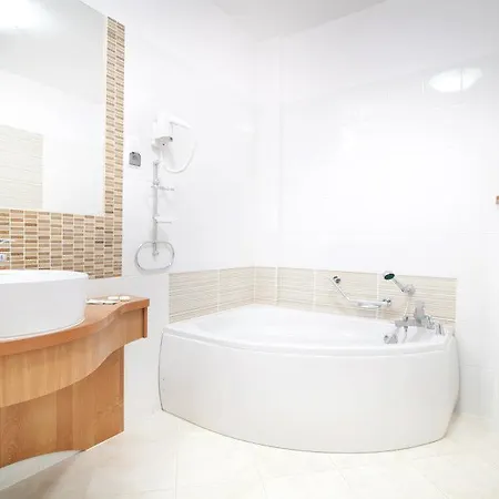 Czarna Perla 招待所 3*